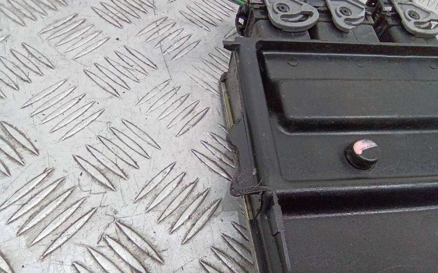 8200399038 Блок управления двигателем  Renault Clio 2006г. | Фото № 4  8200399038 Блок управления двигателем  Renault Clio 2006г. - Фото 4