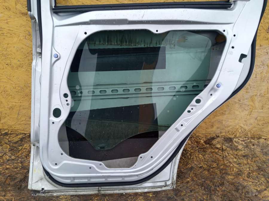 Дверь задняя правая Mercedes A W169 2 поколение (2004-2008) хэтчбек 2008г. | Фото № 10 Дверь задняя правая Mercedes A W169 2 поколение (2004-2008) хэтчбек 2008г. - Фото 10