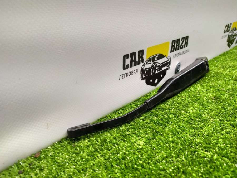 A1688201044 Щеткодержатель задний Mercedes E W210 2001г. | Фото № 4 A1688201044 Щеткодержатель задний Mercedes E W210 2001г. - Фото 4