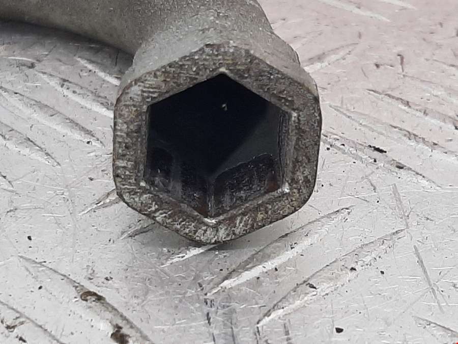 4D0012219A Ключ баллонный Volkswagen Polo 3 (1994-2002) Хетчбэк 3дв. 2000г. | Фото № 2 4D0012219A Ключ баллонный Volkswagen Polo 3 (1994-2002) Хетчбэк 3дв. 2000г. - Фото 2