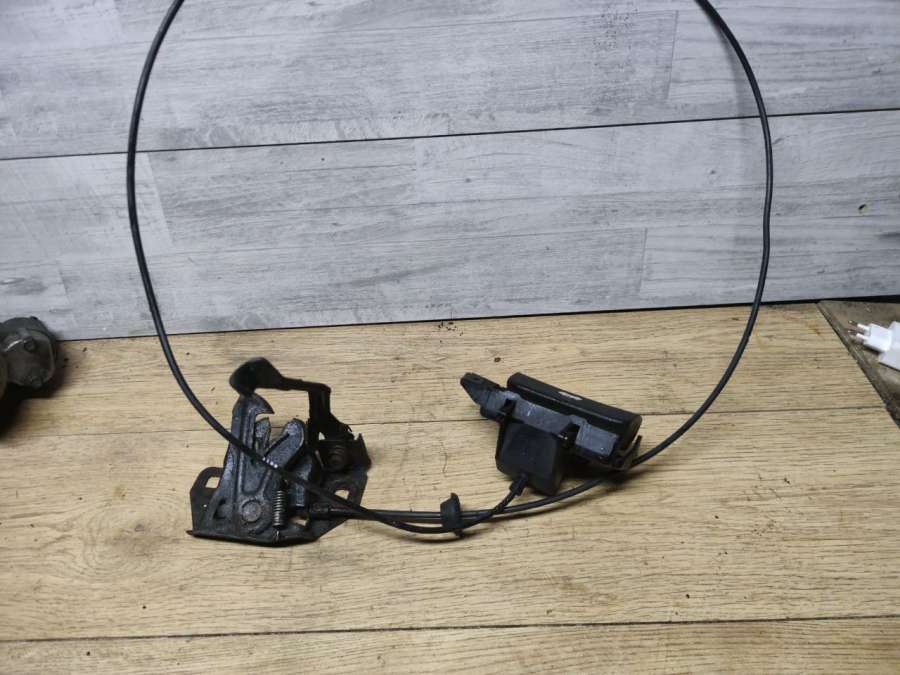 P04677915AB Трос капота Chrysler Voyager 3 2000г. | Фото № 2 P04677915AB Трос капота Chrysler Voyager 3 2000г. - Фото 2