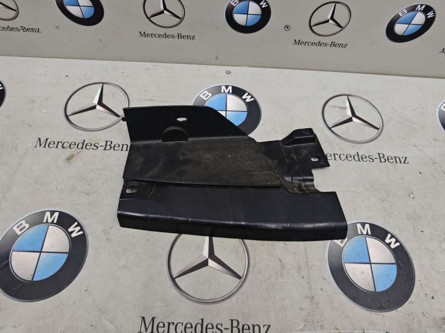 8091739 Кронштейн крепления бампера заднего BMW X7 G07 2020г. | Фото № 1 8091739 Кронштейн крепления бампера заднего BMW X7 G07 2020г. - Фото 1