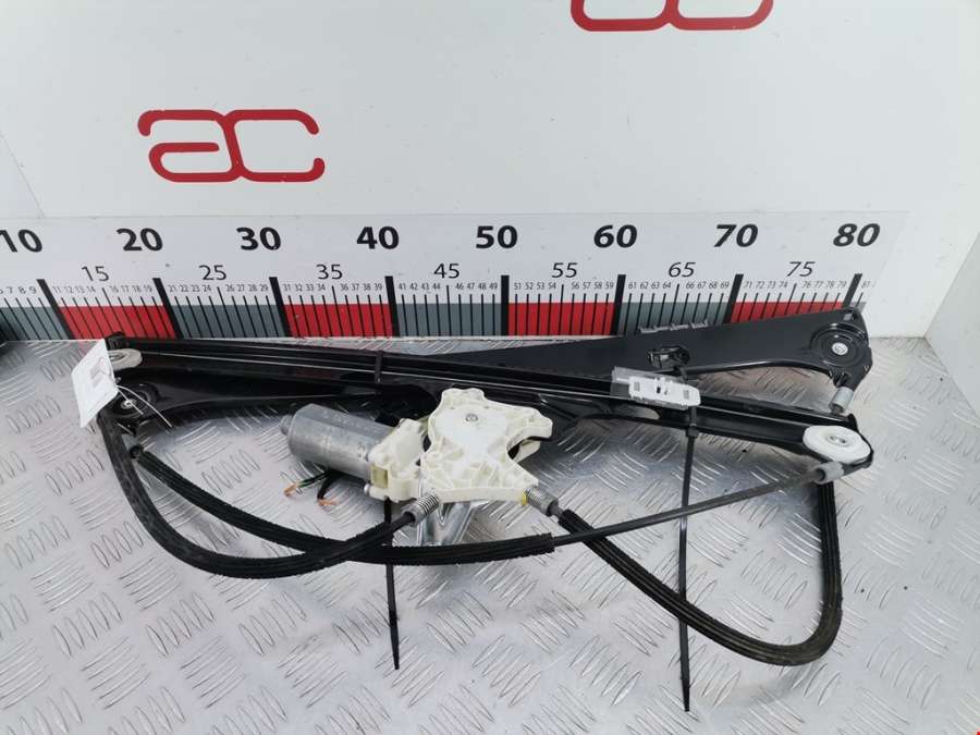 0130821921 Стеклоподъемник электрический двери передней левой Mercedes Vaneo (2001-2005) Микроавтобус 2005г. | Фото № 1 0130821921 Стеклоподъемник электрический двери передней левой Mercedes Vaneo (2001-2005) Микроавтобус 2005г. - Фото 1