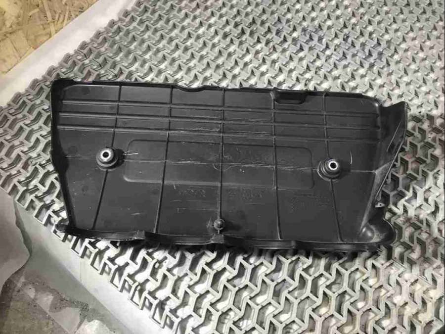 Декоративная крышка двигателя Honda Accord седан 2007г. | Фото № 2 Декоративная крышка двигателя Honda Accord седан 2007г. - Фото 2