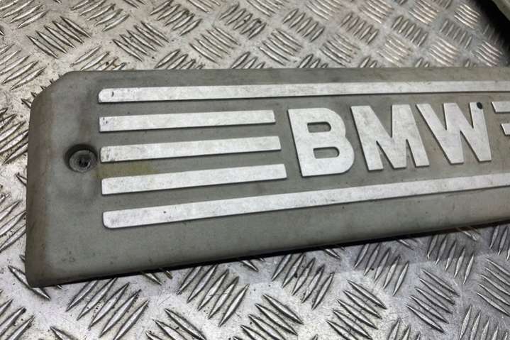 2248062 Декоративная крышка двигателя  BMW 5 E39 (199-2000) 1995г. | Фото № 2  2248062 Декоративная крышка двигателя  BMW 5 E39 (199-2000) 1995г. - Фото 2