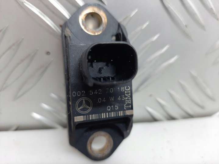0025427018 Датчик удара  Mercedes CL W215 (1999-2002) 1999г. | Фото № 1  0025427018 Датчик удара  Mercedes CL W215 (1999-2002) 1999г. - Фото 1