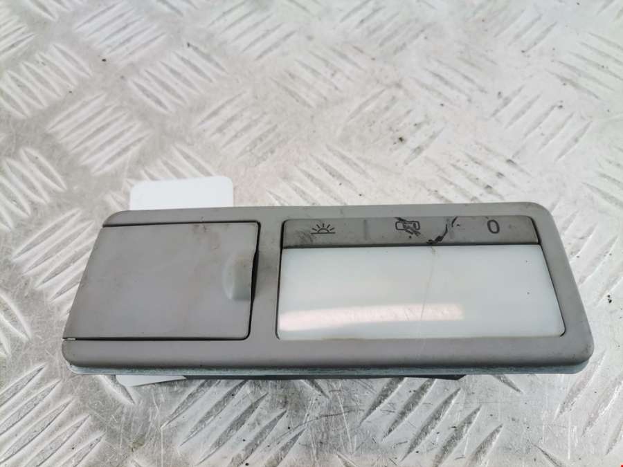 7L6947291B Плафон салонный Volkswagen Touareg 1 (2002-2010) Внедорожник 5дв. 2005г. | Фото № 1 7L6947291B Плафон салонный Volkswagen Touareg 1 (2002-2010) Внедорожник 5дв. 2005г. - Фото 1