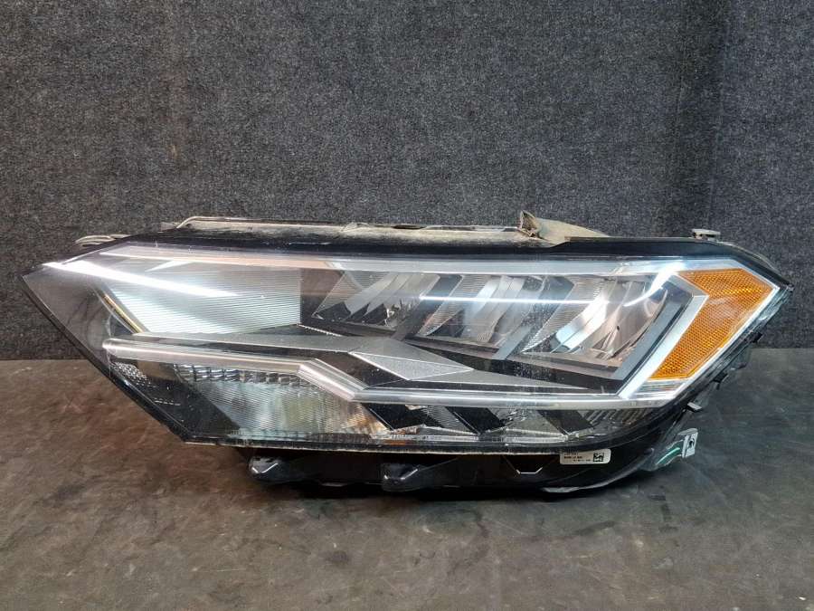 17A.941.035.E Фара левая левой Volkswagen Jetta седан 2019г. | Фото № 1 17A.941.035.E Фара левая левой Volkswagen Jetta седан 2019г. - Фото 1