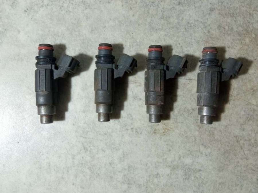 CDH166 Форсунка Mitsubishi Space Star 2000г. | Фото № 1 CDH166 Форсунка Mitsubishi Space Star 2000г. - Фото 1