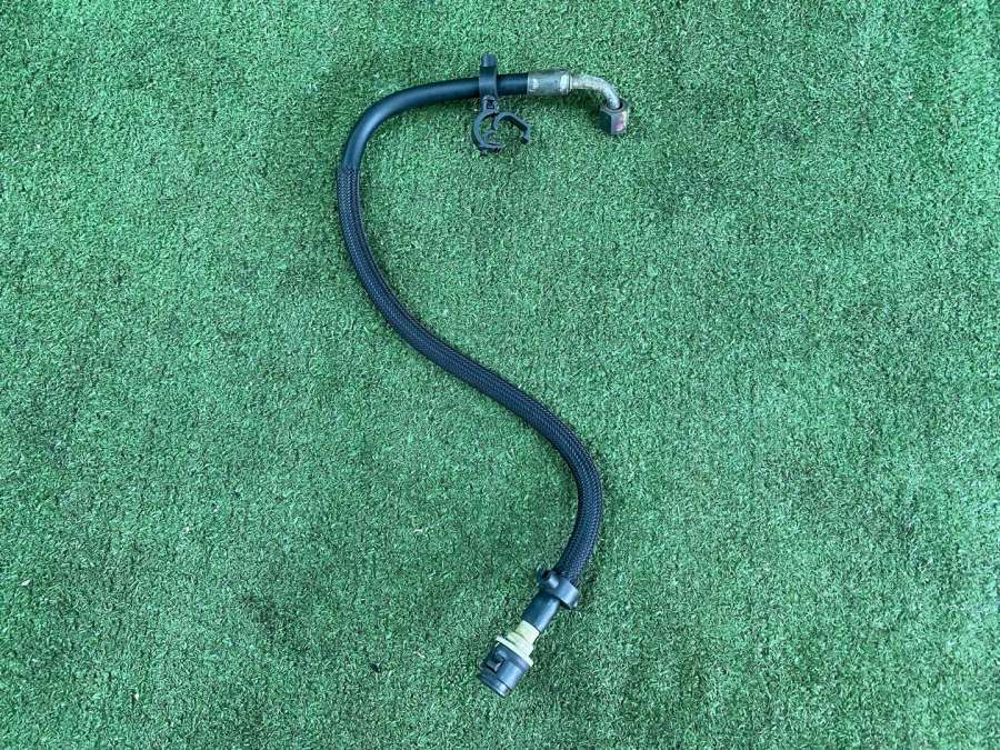 Патрубок (трубопровод, шланг)  Maserati Quattroporte 5 M156 2007г. | Фото № 1   Патрубок (трубопровод, шланг)  Maserati Quattroporte 5 M156 2007г. - Фото 1