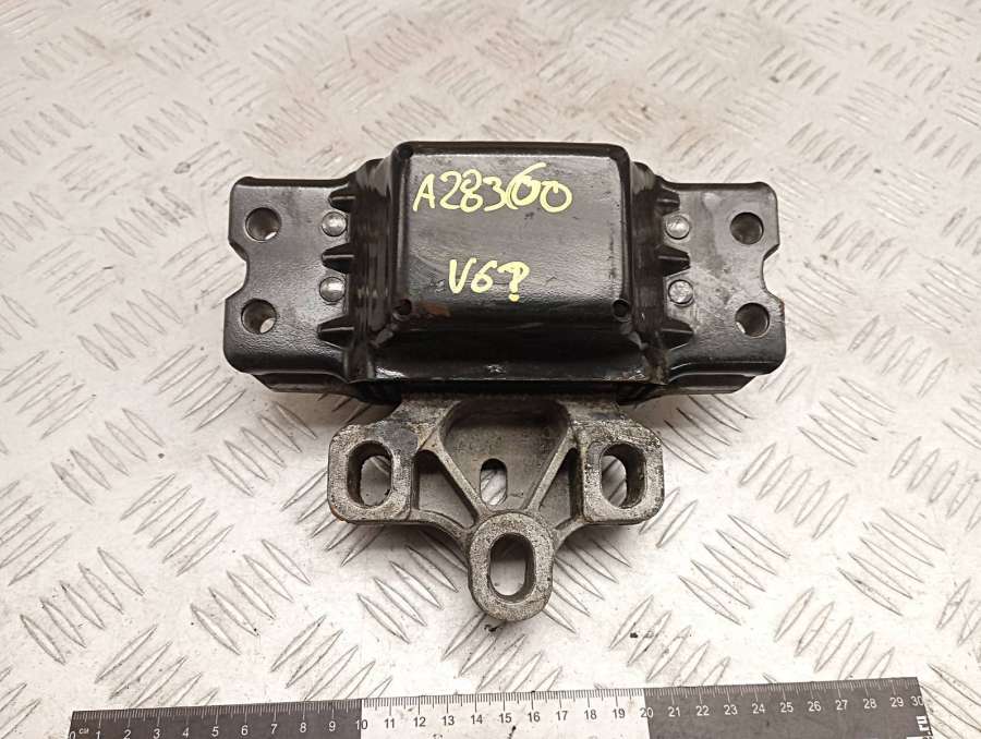 3C0199555R Подушка крепления двигателя Volkswagen Golf 5 2006г. | Фото № 1 3C0199555R Подушка крепления двигателя Volkswagen Golf 5 2006г. - Фото 1