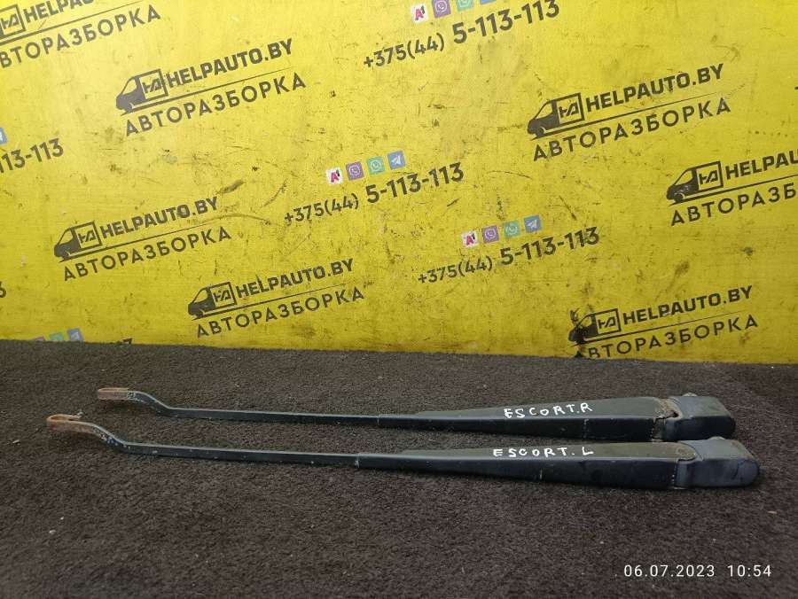 Щеткодержатель (поводок стеклоочистителя, дворник) Ford Escort 5 хэтчбек 1992г. | Фото № 1 Щеткодержатель (поводок стеклоочистителя, дворник) Ford Escort 5 хэтчбек 1992г. - Фото 1