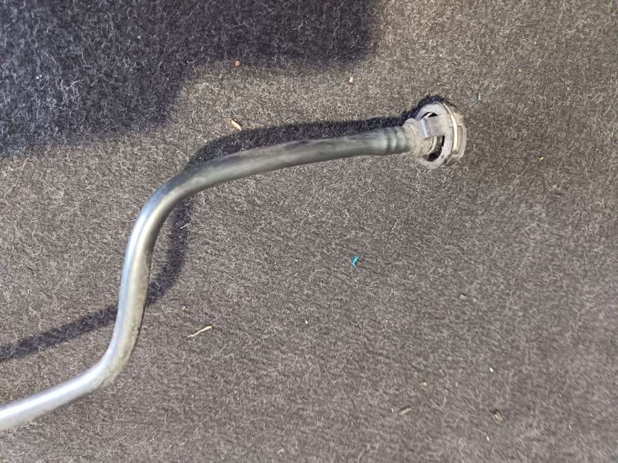 8K0121164E Трубка охлаждающей жидкости пластиковая Audi A4 B8 2009г. | Фото № 5 8K0121164E Трубка охлаждающей жидкости пластиковая Audi A4 B8 2009г. - Фото 5