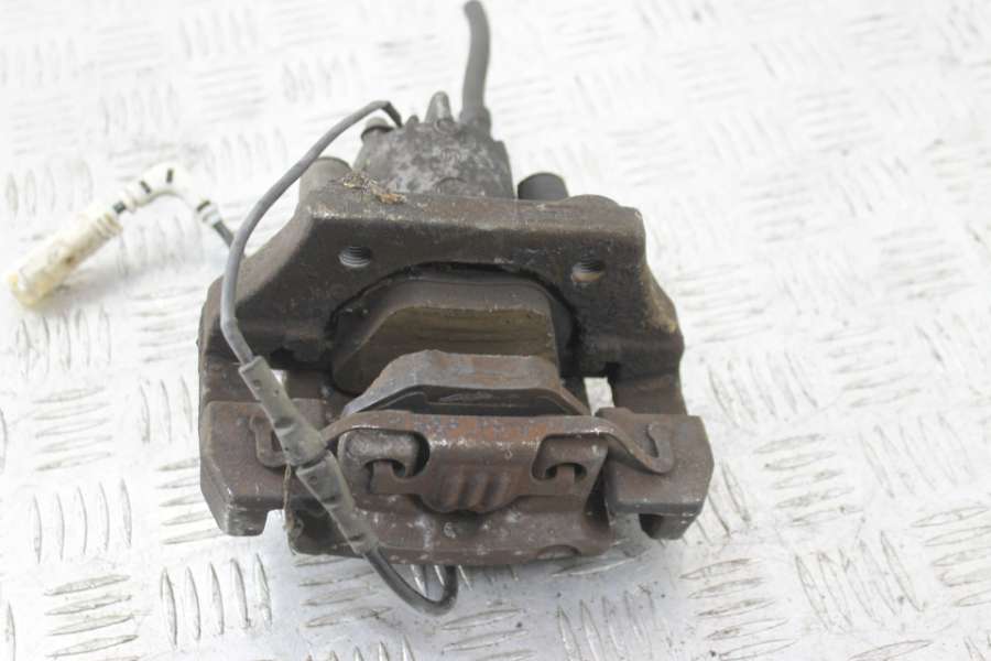 34216758058 Суппорт тормозной задний правый  BMW 5 седан 2005г. | Фото № 5  34216758058 Суппорт тормозной задний правый  BMW 5 седан 2005г. - Фото 5