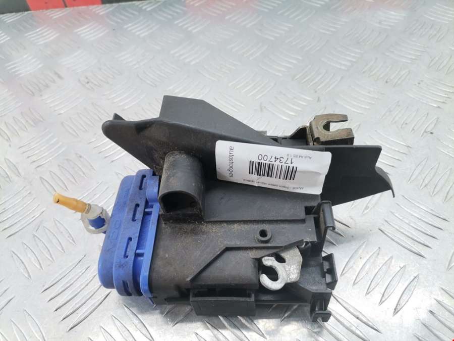 8D0839016A Замок двери задней правой Audi A4 B5 (1994-2001) Универсал 1999г. | Фото № 1 8D0839016A Замок двери задней правой Audi A4 B5 (1994-2001) Универсал 1999г. - Фото 1