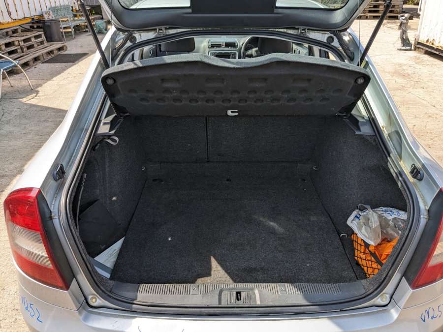 Стеклоподъемник электрический двери задней правой Skoda Octavia 1Z (2004-2013) Хетчбэк 5дв. 2010г. | Фото № 5 Стеклоподъемник электрический двери задней правой Skoda Octavia 1Z (2004-2013) Хетчбэк 5дв. 2010г. - Фото 5