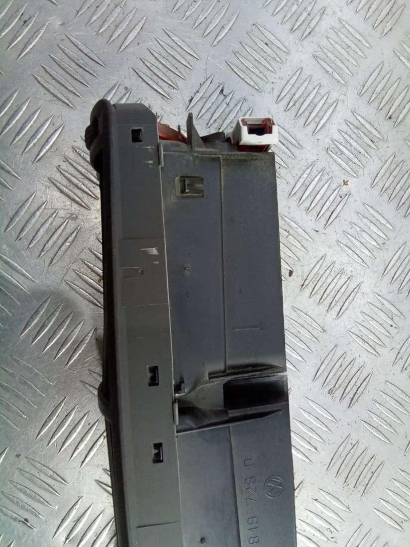 3B0819728D Дефлектор обдува салона  Volkswagen Passat B5 2003г. | Фото № 6  3B0819728D Дефлектор обдува салона  Volkswagen Passat B5 2003г. - Фото 6