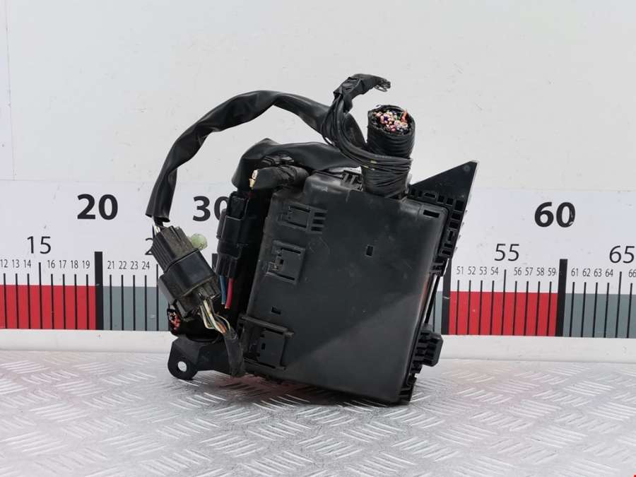 Блок предохранителей Renault Master 2 (1997-2010) Микроавтобус 2002г. | Фото № 2 Блок предохранителей Renault Master 2 (1997-2010) Микроавтобус 2002г. - Фото 2