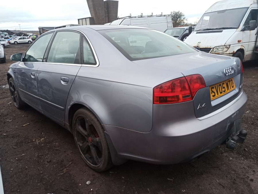 8E0145737F Патрубок интеркулера Audi A4 B7 (2004-2009) Седан 2004г. | Фото № 10 8E0145737F Патрубок интеркулера Audi A4 B7 (2004-2009) Седан 2004г. - Фото 10