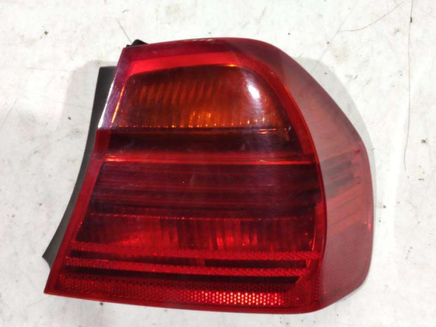 6937458 Фонарь задний правый BMW 3 2007г. | Фото № 1 6937458 Фонарь задний правый BMW 3 2007г. - Фото 1