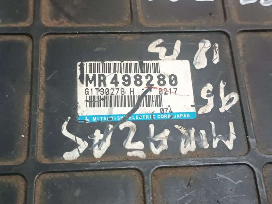 MR498280 Блок управления двигателем  Mitsubishi Lancer 8 2000г. | Фото № 2  MR498280 Блок управления двигателем  Mitsubishi Lancer 8 2000г. - Фото 2