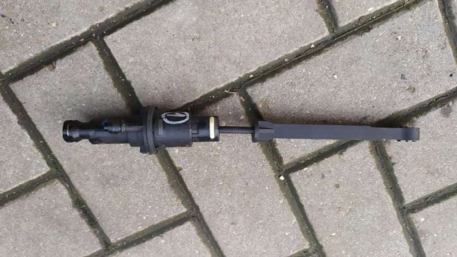 9672094480 Цилиндр сцепления главный Peugeot 2008 2014г. | Фото № 2 9672094480 Цилиндр сцепления главный Peugeot 2008 2014г. - Фото 2