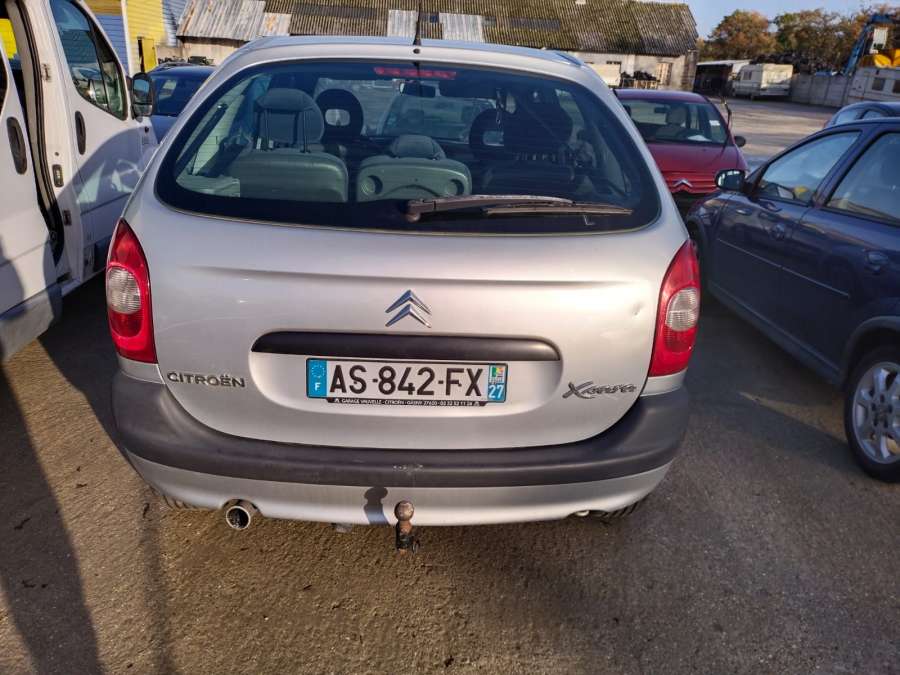 Диффузор вентилятора Citroen Xsara Picasso (1999-2012) Минивэн 2003г. | Фото № 8 Диффузор вентилятора Citroen Xsara Picasso (1999-2012) Минивэн 2003г. - Фото 8