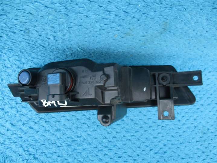 Фара противотуманная левая  BMW 1 E87/E8/E82/E88 (2004-2007) 2004г. | Фото № 4   Фара противотуманная левая  BMW 1 E87/E8/E82/E88 (2004-2007) 2004г. - Фото 4