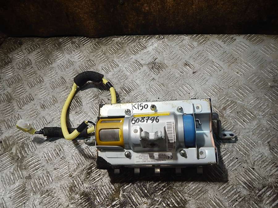 7396012140 Подушка безопасности пассажирская (в торпедо) Toyota Corolla 0000г. | Фото № 4 7396012140 Подушка безопасности пассажирская (в торпедо) Toyota Corolla 0000г. - Фото 4