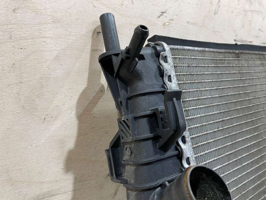 3M5H8005TL Радиатор основной Volvo V50 2005г. | Фото № 5 3M5H8005TL Радиатор основной Volvo V50 2005г. - Фото 5