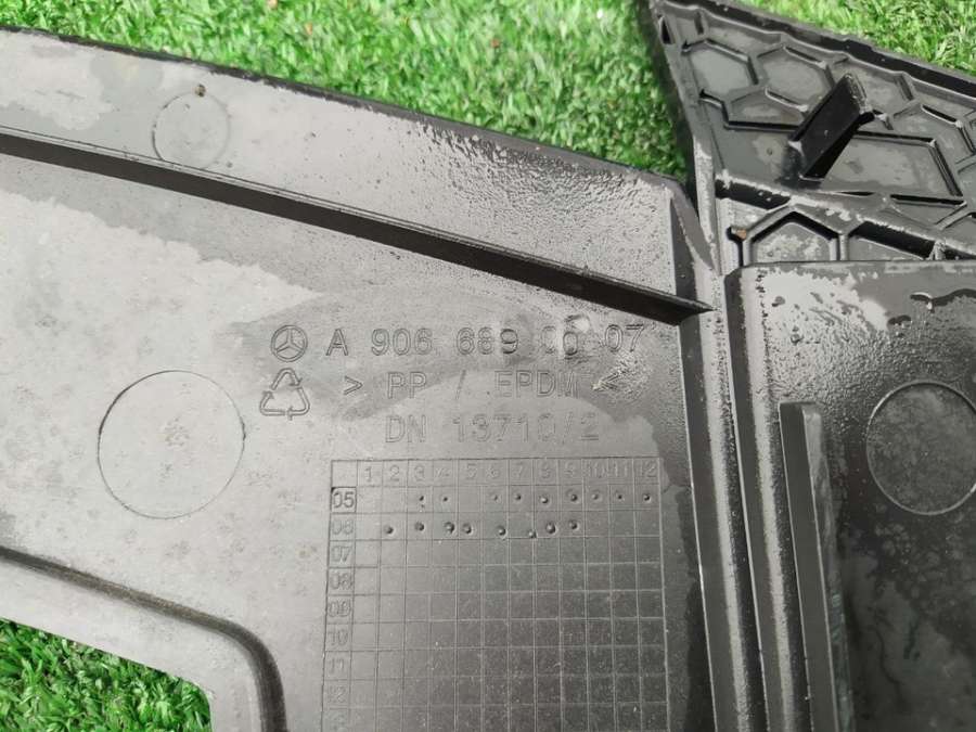 A9066890007 Накладка торпедо Mercedes-Benz Sprinter 903 2002г. | Фото № 11 A9066890007 Накладка торпедо Mercedes-Benz Sprinter 903 2002г. - Фото 11