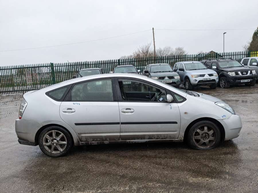 4727047010 Цилиндр тормозной главный Toyota Prius 2 (XW20) (2003-2009) Хетчбэк 5дв. 2008г. | Фото № 8 4727047010 Цилиндр тормозной главный Toyota Prius 2 (XW20) (2003-2009) Хетчбэк 5дв. 2008г. - Фото 8