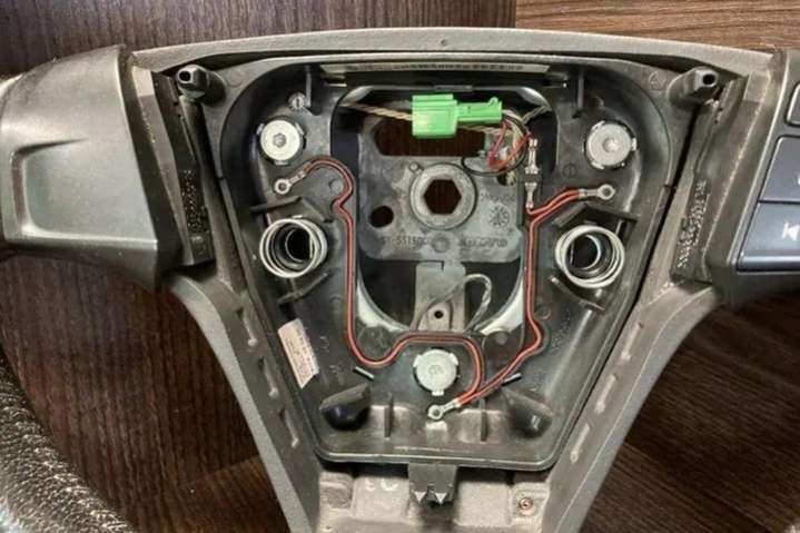 55150060 Руль  Volvo S40 2 поколение (2004-2007) 2004г. | Фото № 12  55150060 Руль  Volvo S40 2 поколение (2004-2007) 2004г. - Фото 12