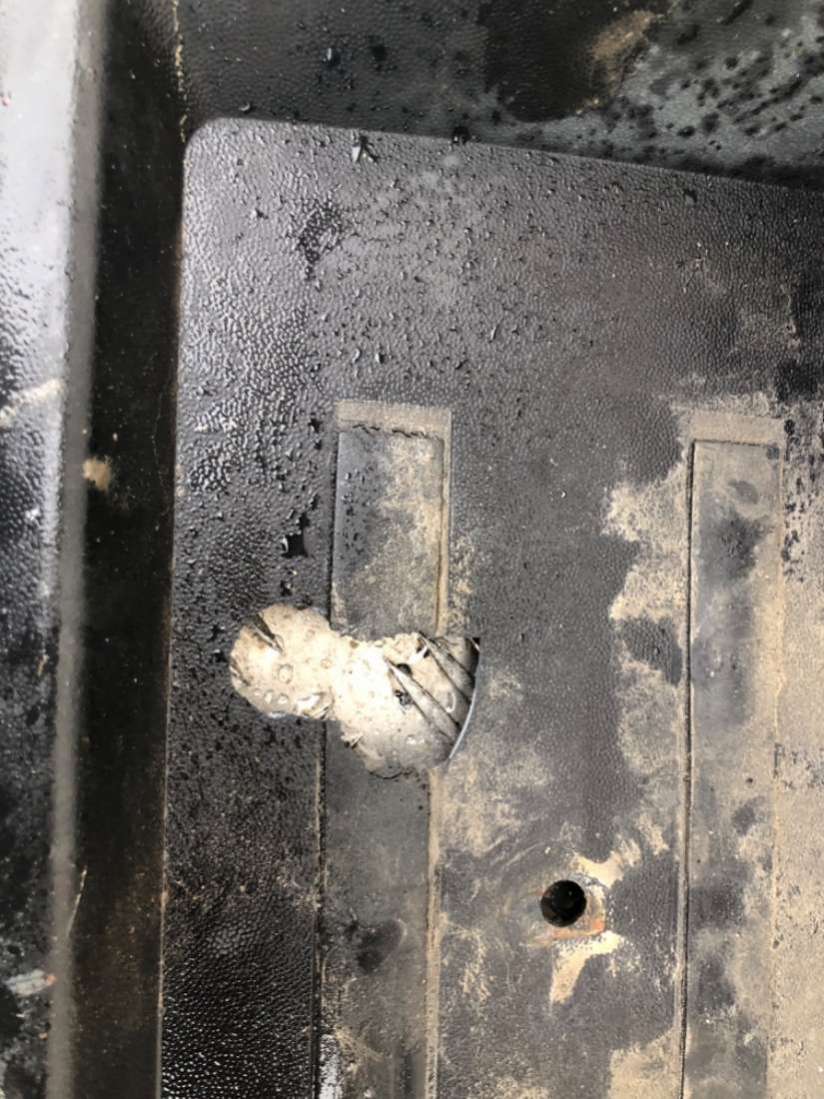 Бленда под номер Audi 100 C4 1993г. | Фото № 3 Бленда под номер Audi 100 C4 1993г. - Фото 3