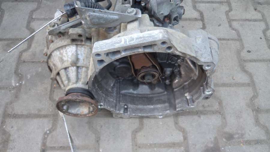 JYJ КПП механическая (МКПП) Volkswagen Golf 5 поколение 2006г. | Фото № 1 JYJ КПП механическая (МКПП) Volkswagen Golf 5 поколение 2006г. - Фото 1