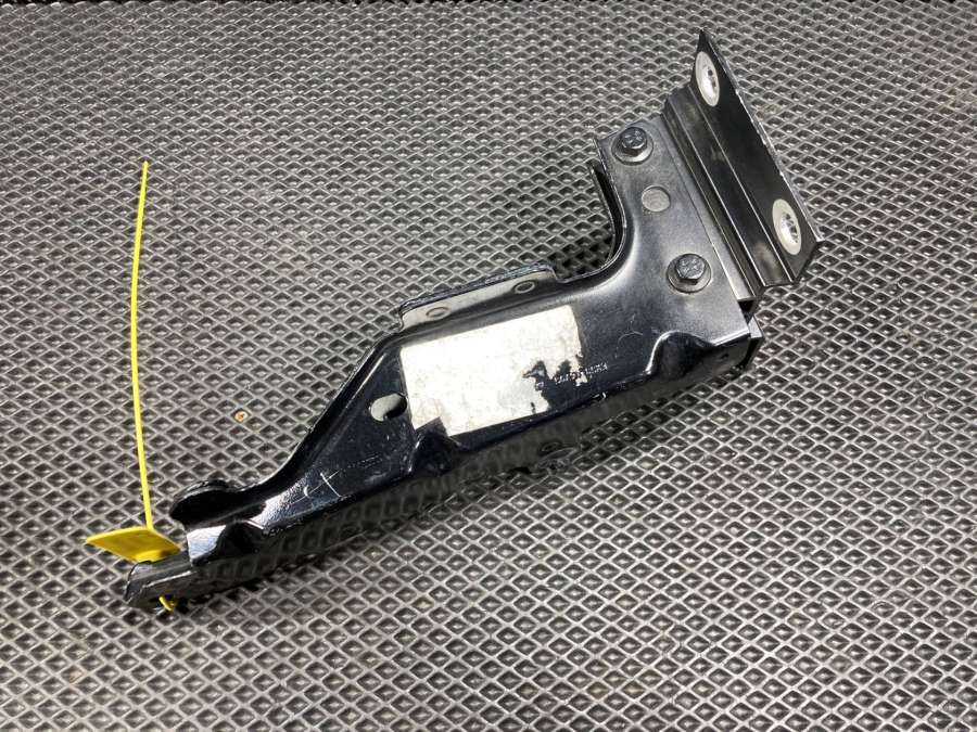 EX5316795AAT2P1221T2R23897 Кронштейн (крепление) радиатора  Jaguar F-Type  X152 2019г. | Фото № 3  EX5316795AAT2P1221T2R23897 Кронштейн (крепление) радиатора  Jaguar F-Type  X152 2019г. - Фото 3