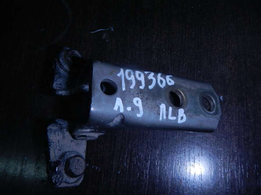 Петля двери передней левой верхняя Mitsubishi Lancer 0000г. | Фото № 1 Петля двери передней левой верхняя Mitsubishi Lancer 0000г. - Фото 1