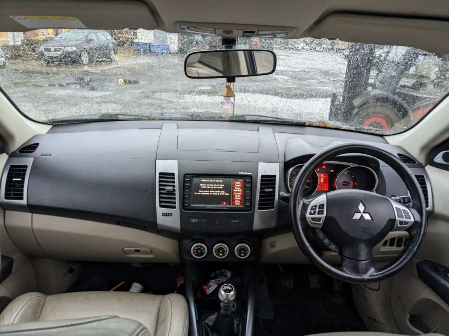 Подкрылок (защита крыла) задний левый Mitsubishi Outlander 2 (XL) (2006-2012) Внедорожник 5дв. 2007г. | Фото № 7 Подкрылок (защита крыла) задний левый Mitsubishi Outlander 2 (XL) (2006-2012) Внедорожник 5дв. 2007г. - Фото 7