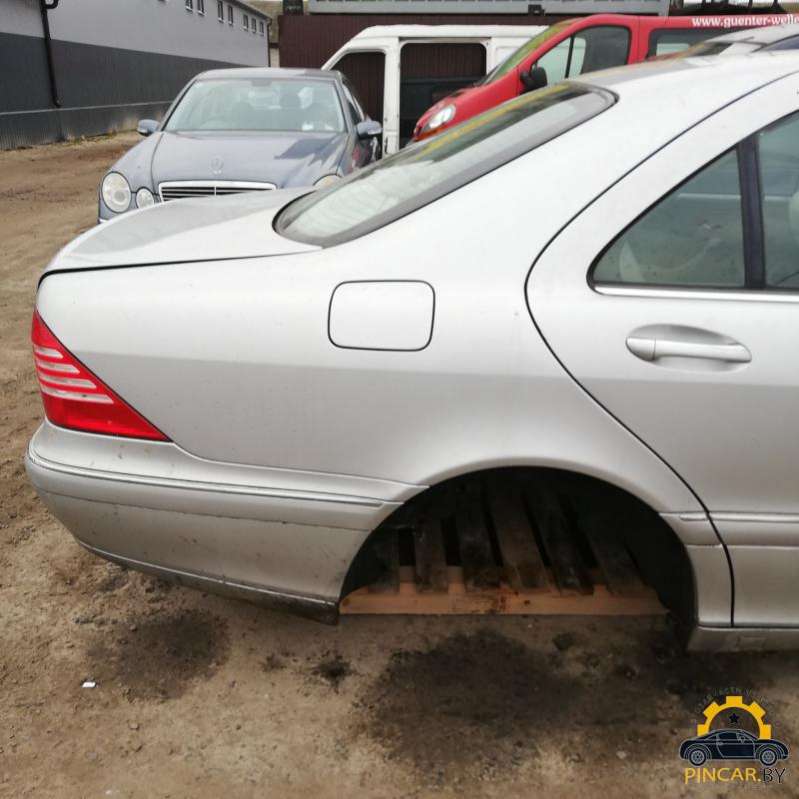 Лючок топливного бака  Mercedes S W220 2004г. | Фото № 1   Лючок топливного бака  Mercedes S W220 2004г. - Фото 1