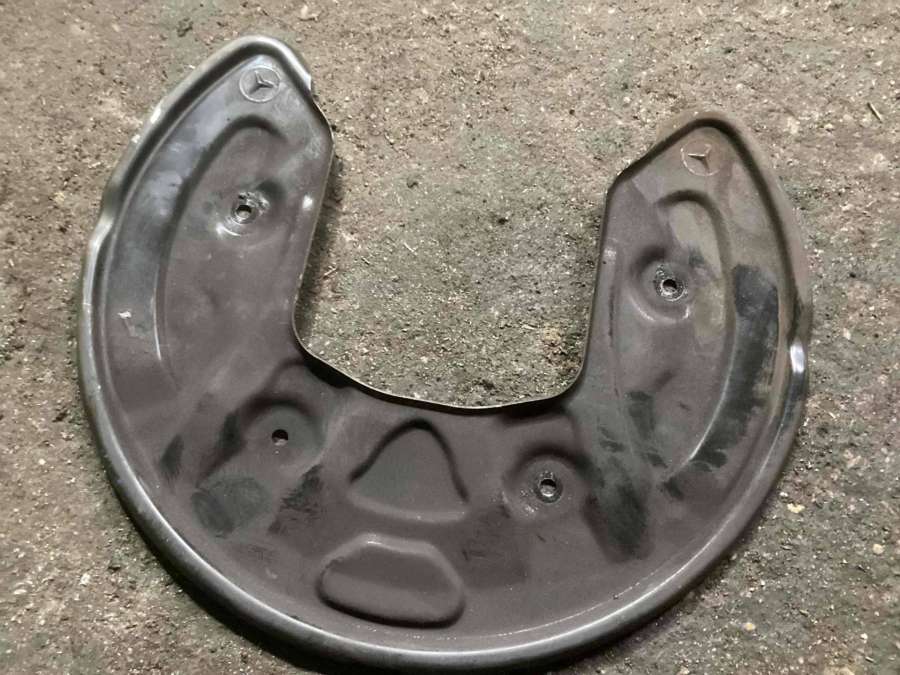 0004230100A0004230100 Тормозной щиток  Mercedes-Benz GLC X253/C253 2016г. | Фото № 1  0004230100A0004230100 Тормозной щиток  Mercedes-Benz GLC X253/C253 2016г. - Фото 1