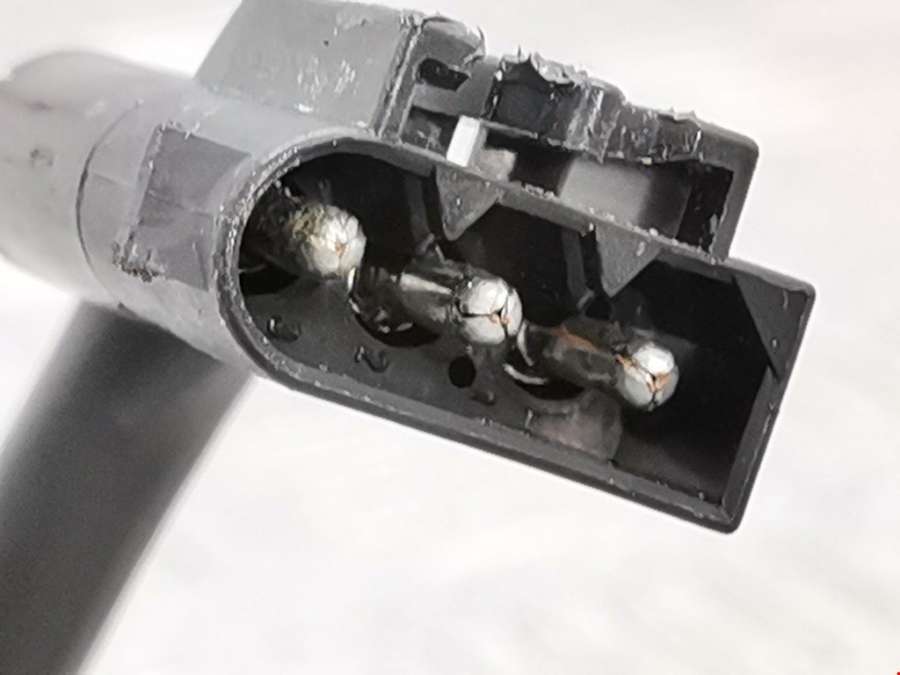 7014872 Сервопривод (электропривод моторчик привода) замка крышки багажника BMW 7-Series (E65/E66) (2001-2008) Седан 2004г. | Фото № 3 7014872 Сервопривод (электропривод моторчик привода) замка крышки багажника BMW 7-Series (E65/E66) (2001-2008) Седан 2004г. - Фото 3