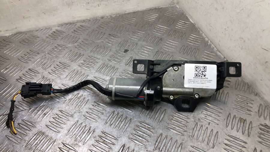 6.7107114613713E+17 Замок багажника BMW 5 универсал 2009г. | Фото № 1 6.7107114613713E+17 Замок багажника BMW 5 универсал 2009г. - Фото 1