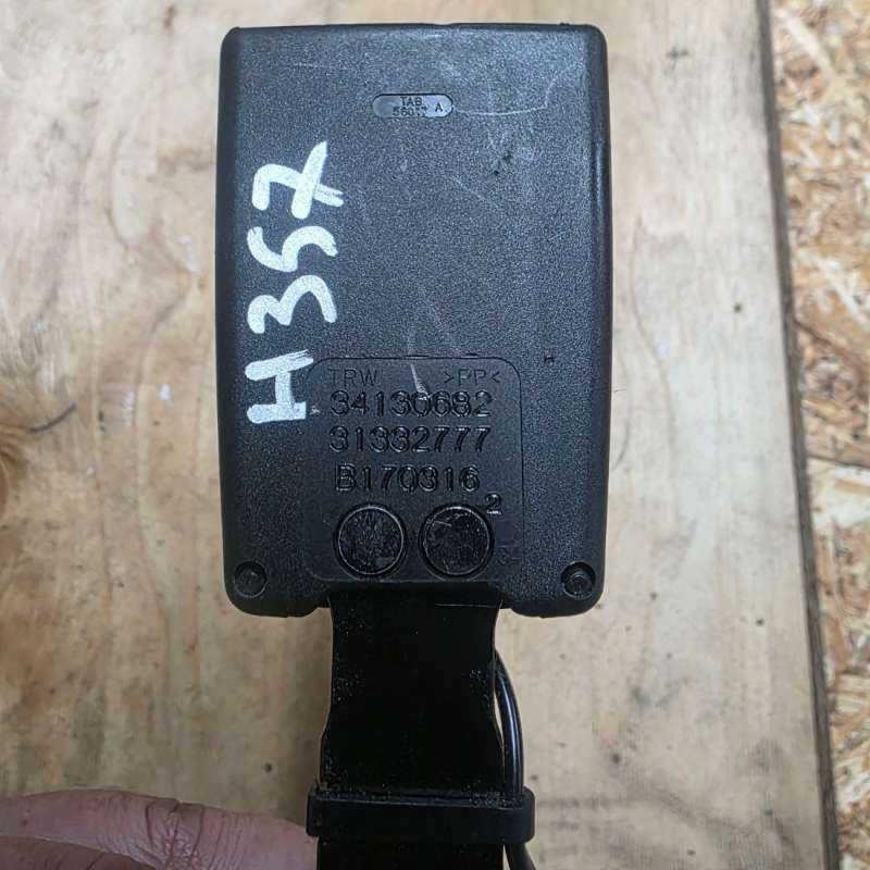 34130682 31332777 Замок ремня безопасности Volvo XC60 1 2016г. | Фото № 3 34130682 31332777 Замок ремня безопасности Volvo XC60 1 2016г. - Фото 3