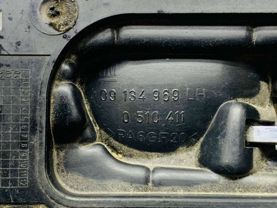 09134969 Ручка внутренняя задняя левая  Opel Vectra 2002г. | Фото № 7  09134969 Ручка внутренняя задняя левая  Opel Vectra 2002г. - Фото 7