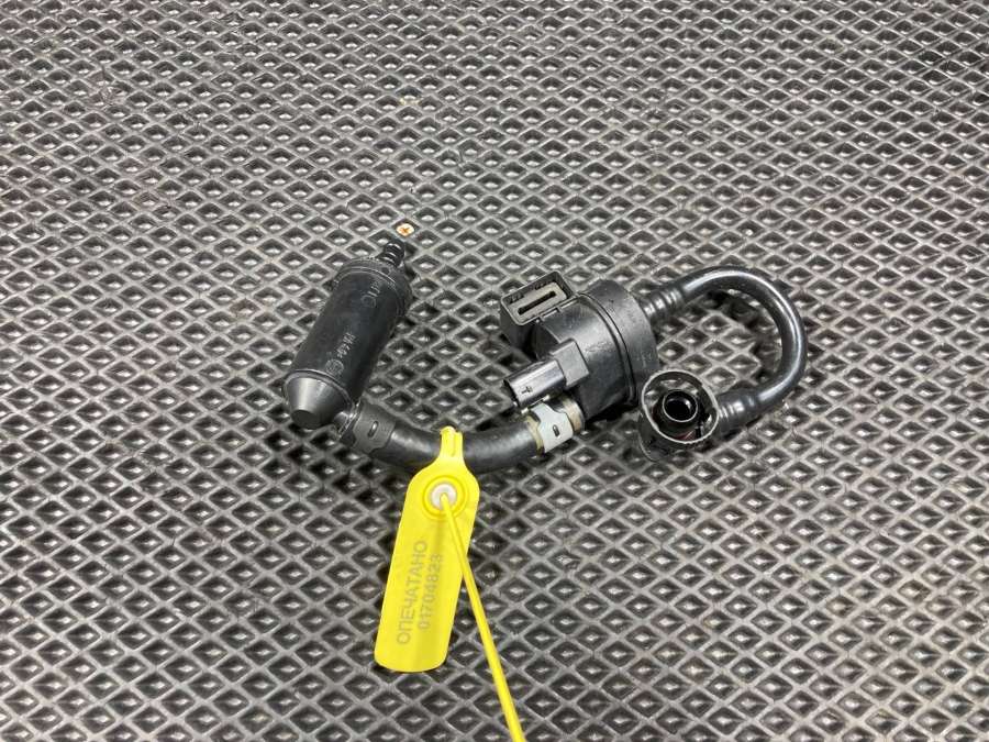 06H201892A06H906517S Клапан вакуумный  Audi Q7 4M 2018г. | Фото № 2  06H201892A06H906517S Клапан вакуумный  Audi Q7 4M 2018г. - Фото 2