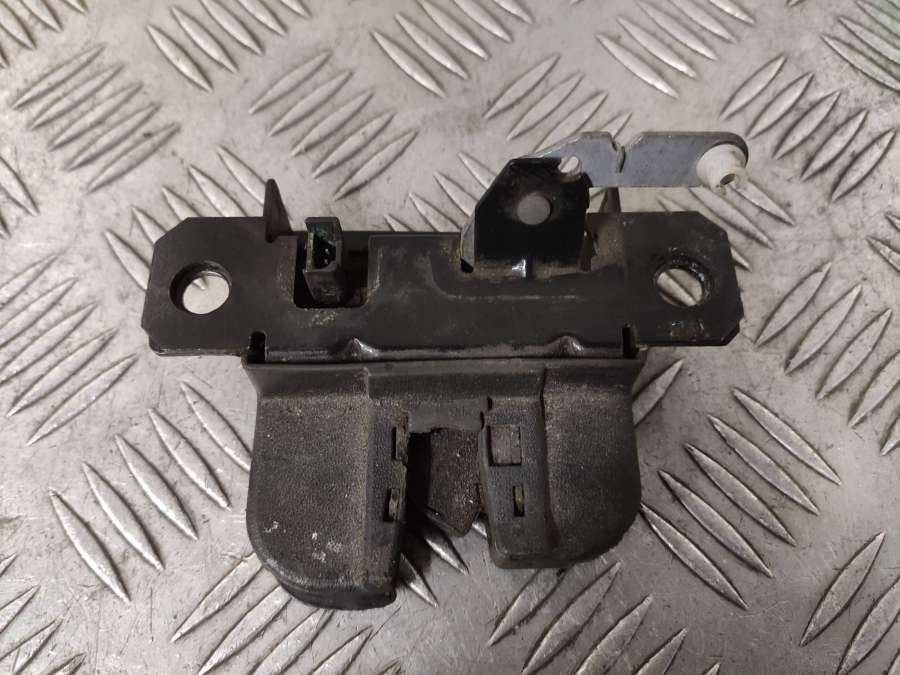 2K0827505 Замок распашной двери Volkswagen Caddy 3 2012г. | Фото № 2 2K0827505 Замок распашной двери Volkswagen Caddy 3 2012г. - Фото 2