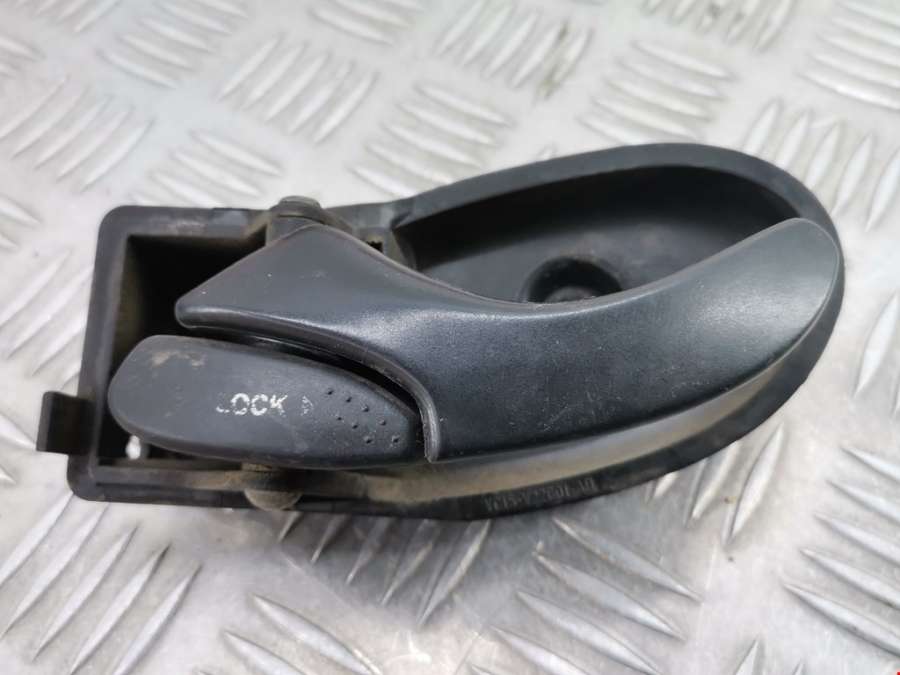 Ручка двери внутренняя передняя левая Ford Transit 5 (2006-2014) Микроавтобус 2006г. | Фото № 1 Ручка двери внутренняя передняя левая Ford Transit 5 (2006-2014) Микроавтобус 2006г. - Фото 1