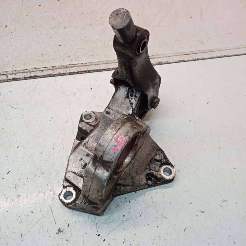 9630604180 Кронштейн полуоси Peugeot 307 2007г. | Фото № 1 9630604180 Кронштейн полуоси Peugeot 307 2007г. - Фото 1