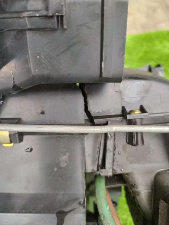 90512506 Корпус отопителя (печки) Opel Omega B 1999г. | Фото № 8 90512506 Корпус отопителя (печки) Opel Omega B 1999г. - Фото 8