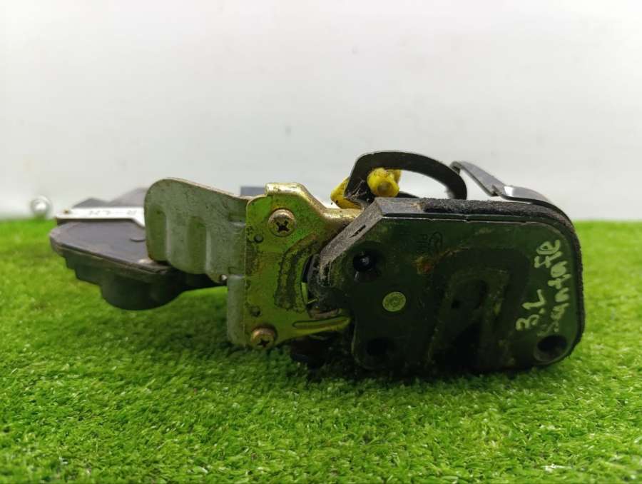 Замок двери задней левой Hyundai Santa FE 1 (SM) 2003г. | Фото № 5 Замок двери задней левой Hyundai Santa FE 1 (SM) 2003г. - Фото 5